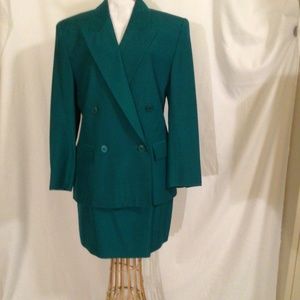Ellen Tracy 90s emerald green silk 2 piece suit
